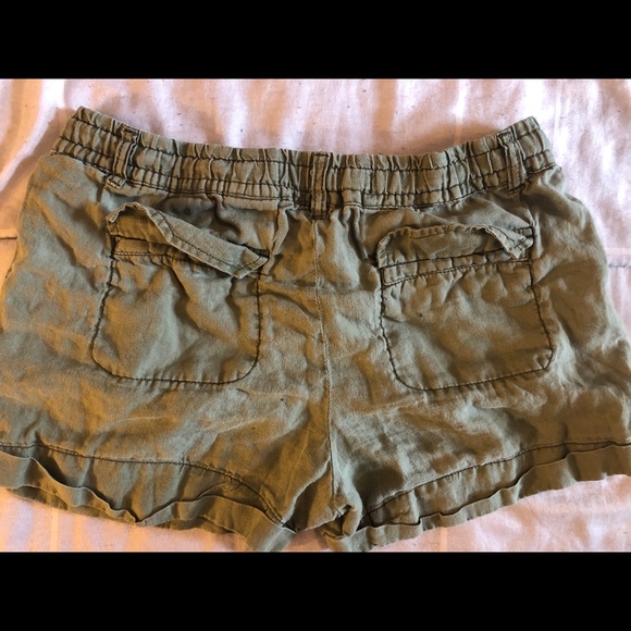 Summer shorts 💚 - Picture 3 of 6